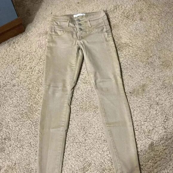 No boundaries size 8 tan pants - Picture 3 of 8